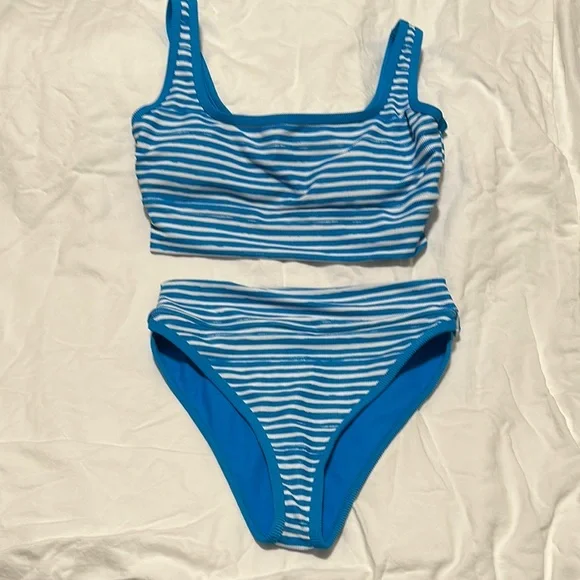 LainSnow Large bottom Medium top Blue and White Striped Bikini Set - Picture 1 of 8